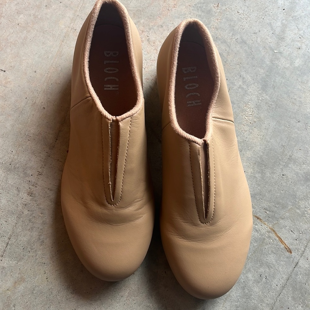 Bloch tap shoes nude